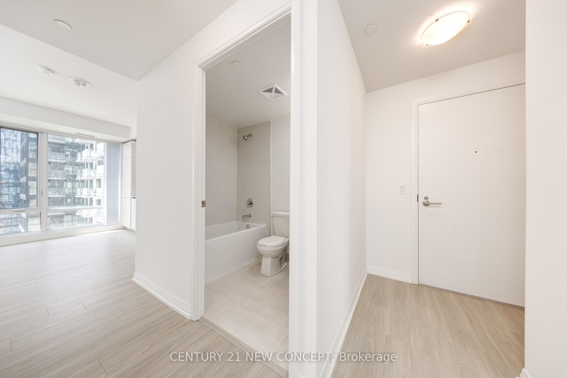 Property Photo: 8 Widmer Street 1112 ON M5V 0W6