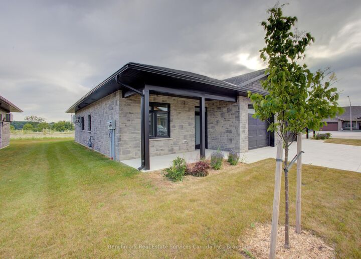Property Photo:  63 Cavalier Crescent  ON N0G 2R0 