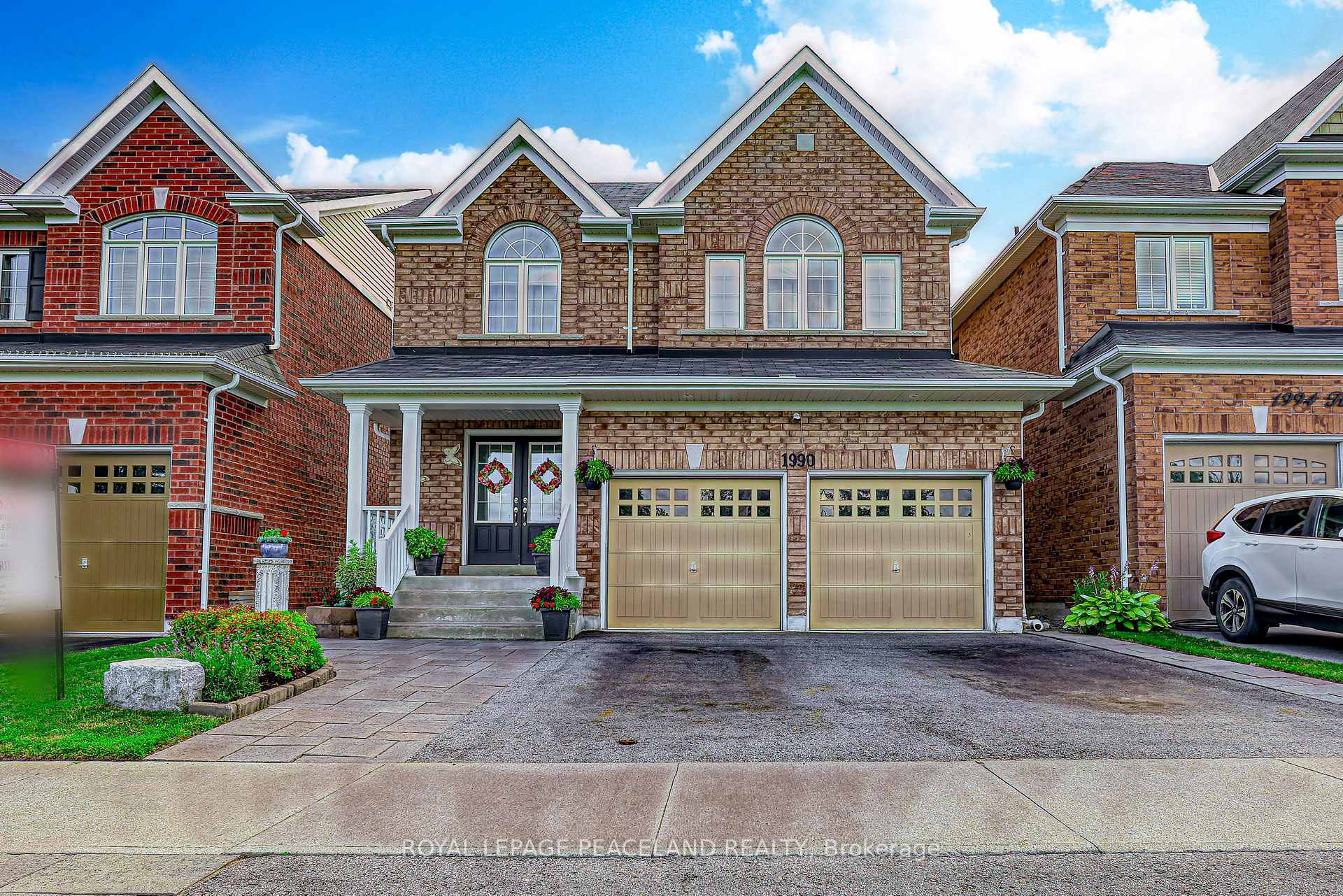 Property Photo: 1990 Hunking Drive ON L1K 0V1