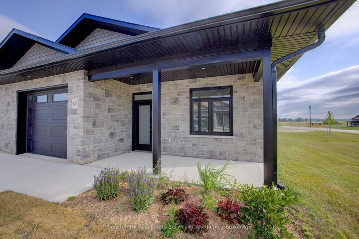 Property Photo: 53 Cavalier Crescent ON N0G 2R0