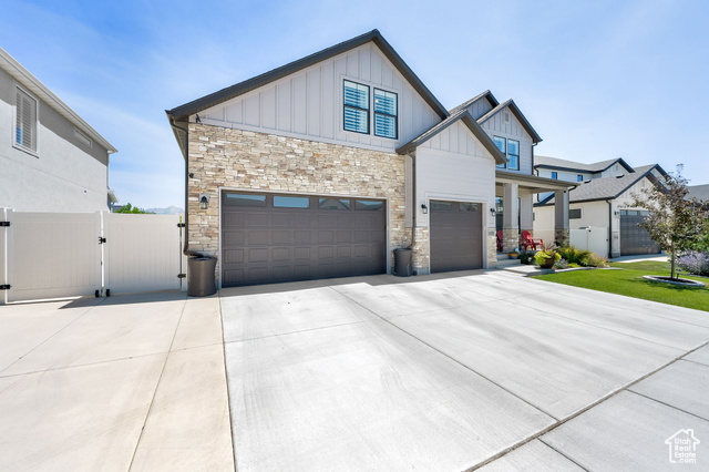Property Photo: 10931 S Glamis Dune Dr 913 UT 84009