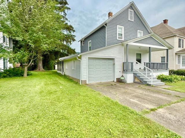 Property Photo: 608 South State Street PA 16365