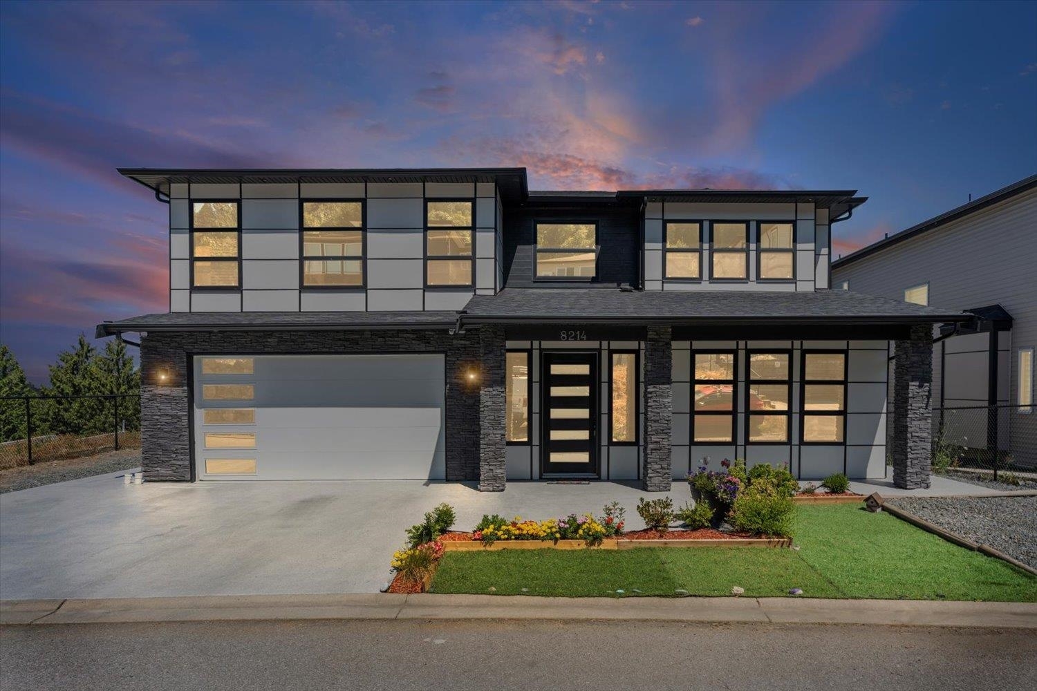 Photo de la propriété:  8214 Nixon Road  BC V4Z 0E4 