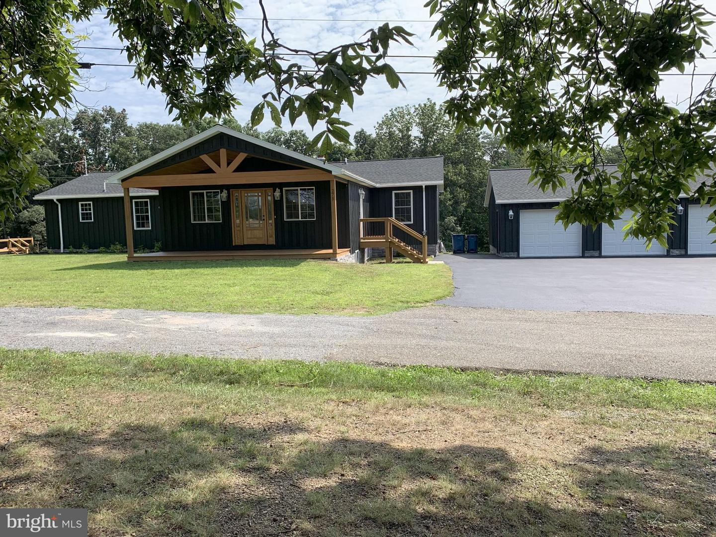 275 N Middleton Road  Carlisle PA 17013 photo