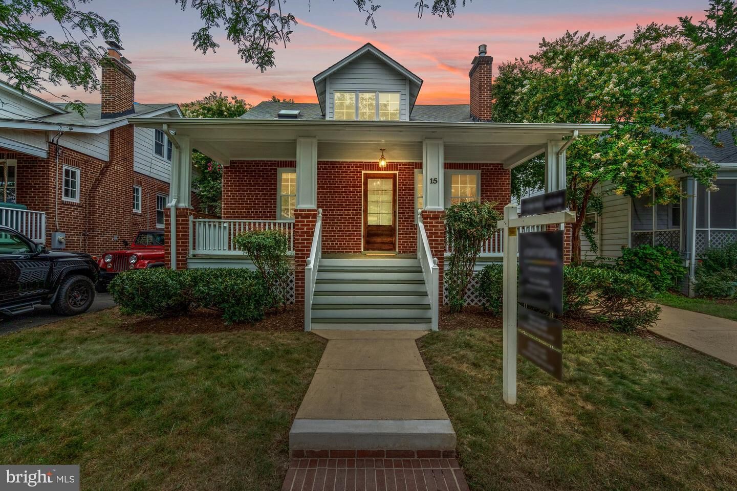 Property Photo: 15 W Masonic View Avenue VA 22301