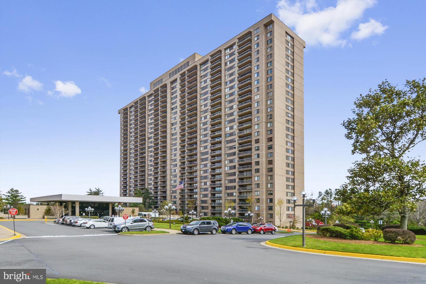 Property Photo: 3701 S George Mason Drive 2410N VA 22041
