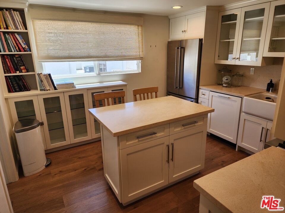 Property Photo: 1546 Palisades Dr CA 90272