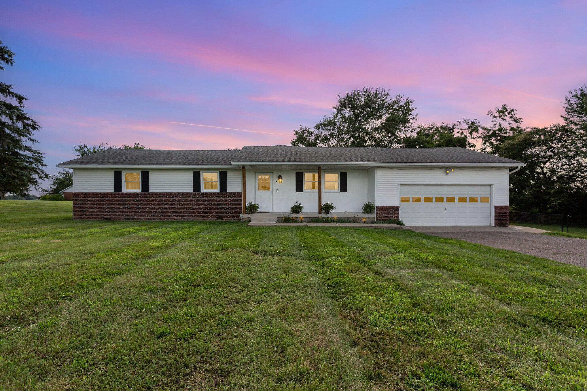 Property Photo: 5188 State Route 753 OH 43160
