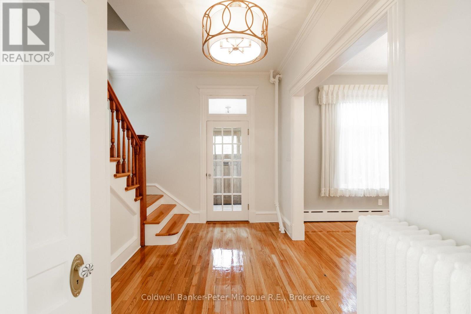 Property Photo:  564 Copeland Street  ON P1B 3C6 