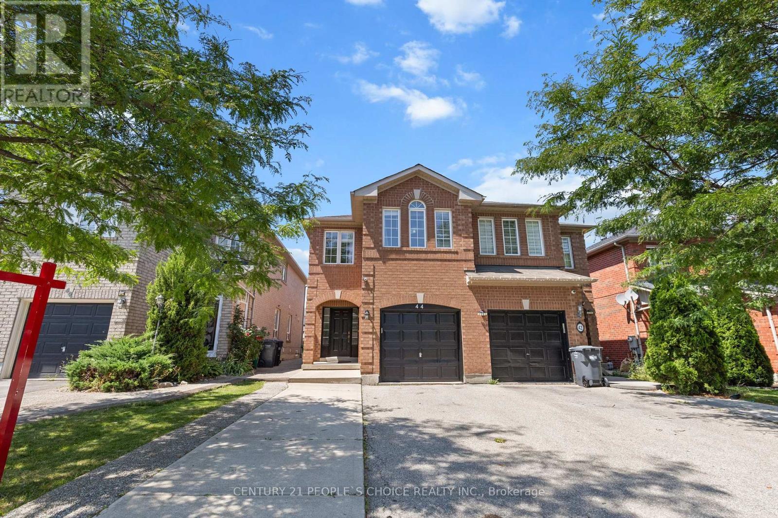 Property Photo:  44 Roadmaster Lane  ON L7A 3A7 