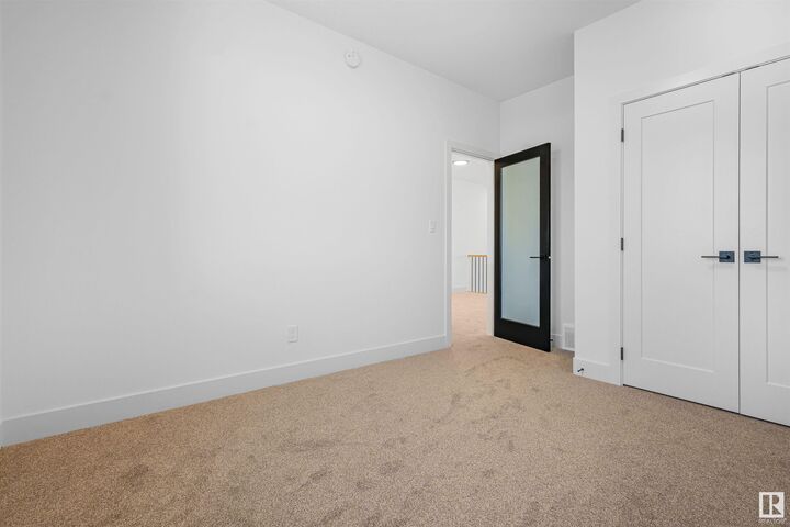 Property Photo: 4 Grayson Green AB T7Z 0P3