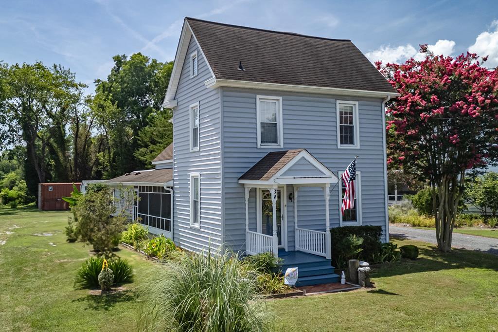 Property Photo: 38 Main St VA 23480