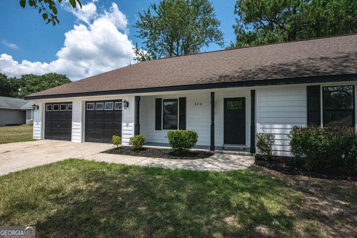 Property Photo:  224 Crestwood Circle  GA 31028 