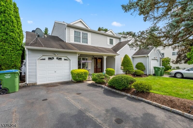 Property Photo:  10 Stonewall Dr  NJ 08820 
