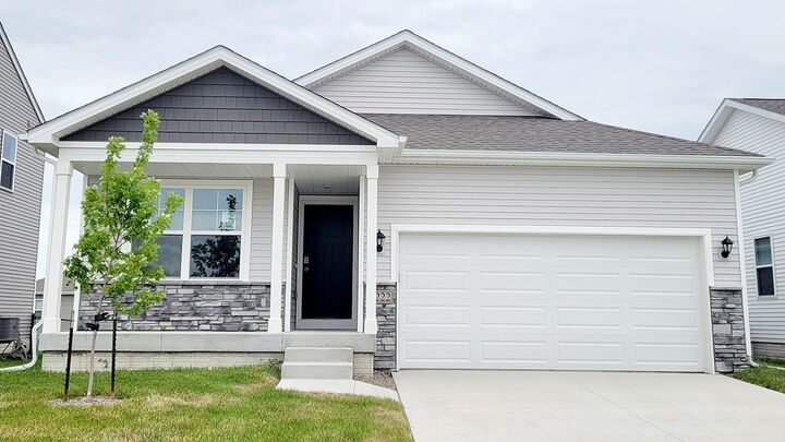 5615 152nd Street  Urbandale IA 50111 photo