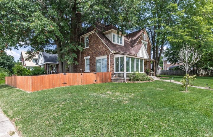 Property Photo:  665 S Kentucky Avenue  IN 47714 