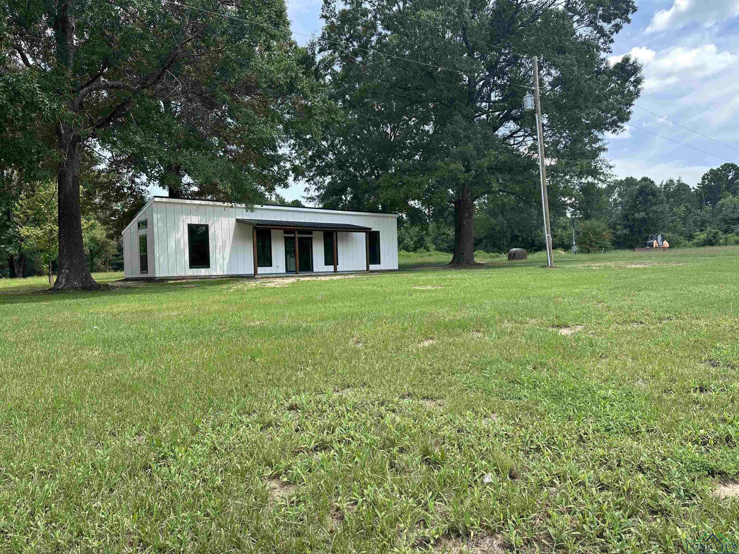 Property Photo:  658 County Road 4564  TX 75555 