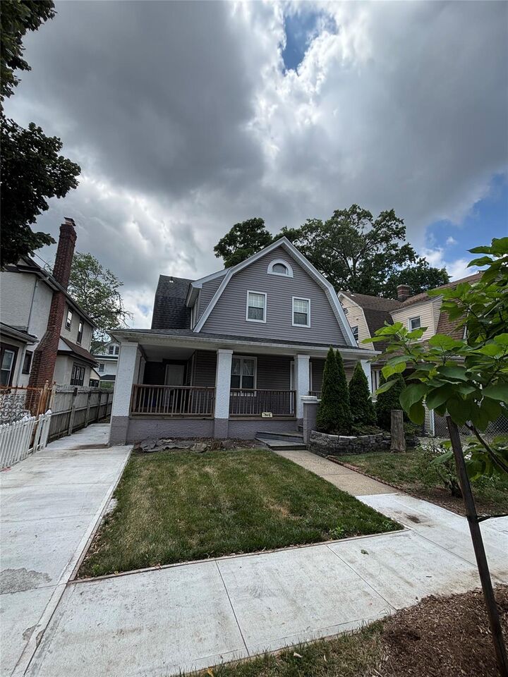 Property Photo:  219-06 101 Ave.  NY 11429-1610 