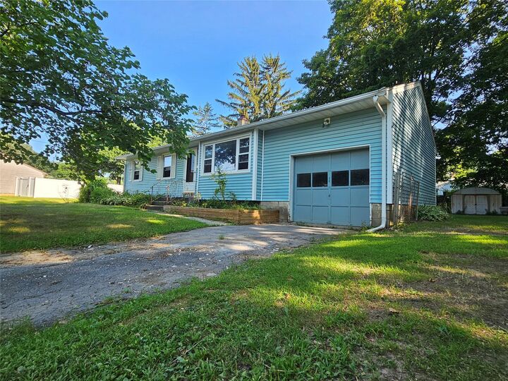 Property Photo:  10 Amherst Road  NY 12571 