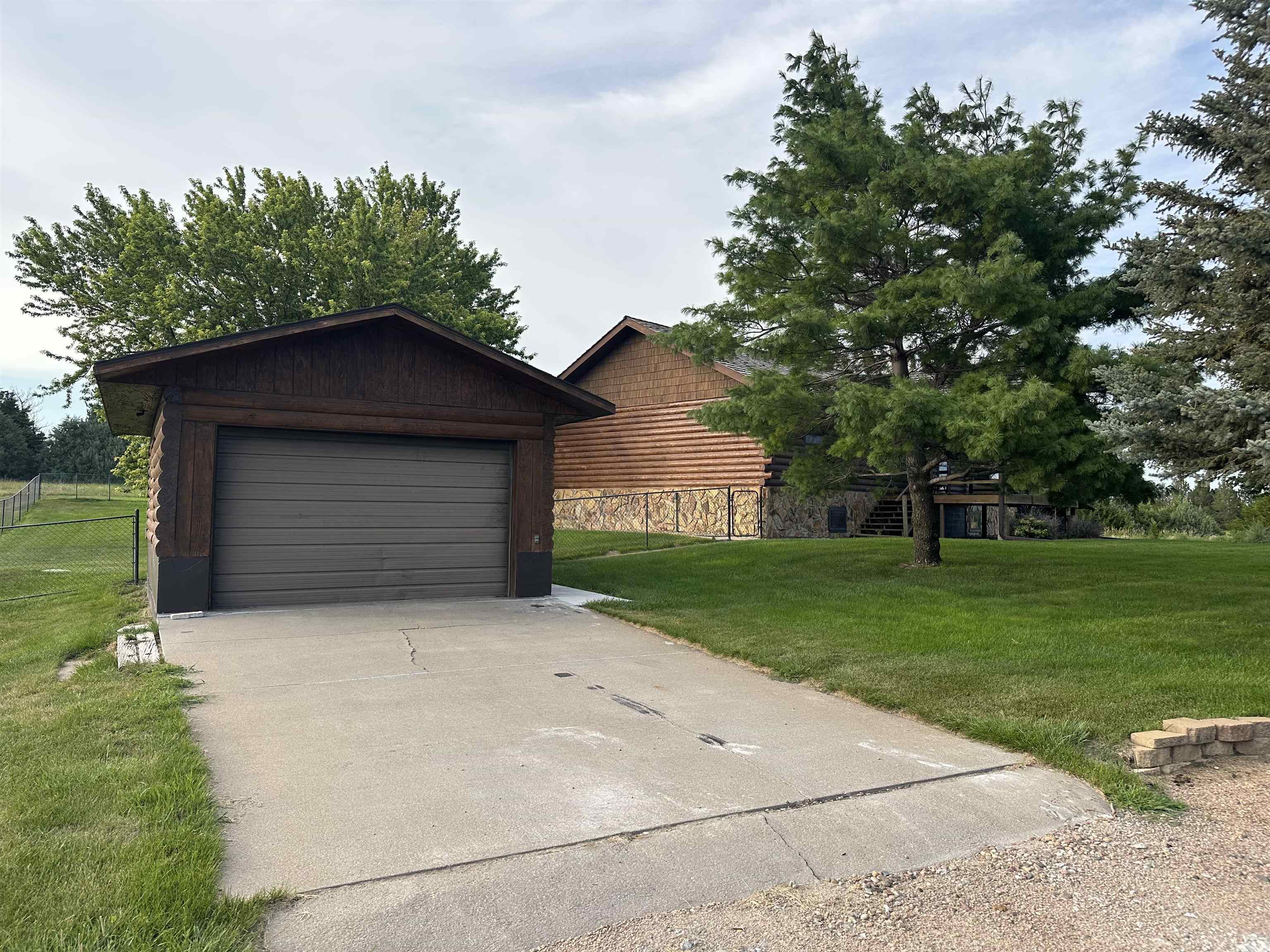Property Photo: 14820 S Horse Haven Lane NE 69101