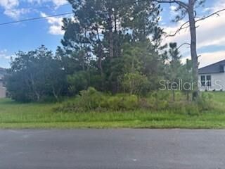Property Photo:  3 Lansing Lane  FL 32137 
