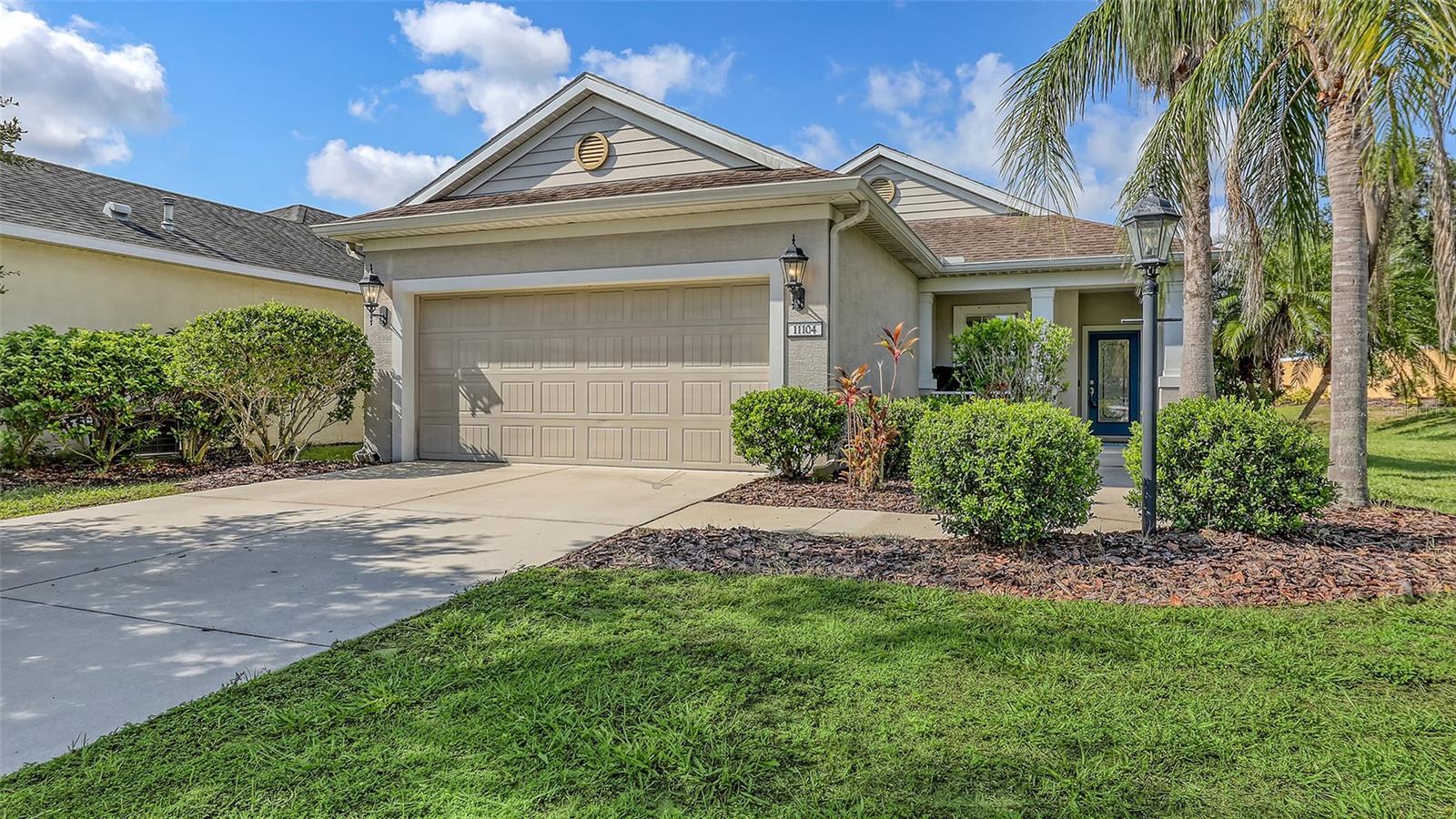 Property Photo: 11104 Encanto Terrace FL 34211