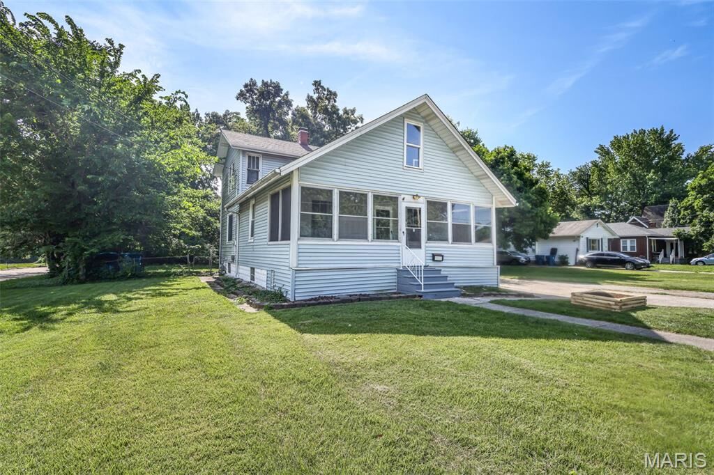 Property Photo:  2219 Humbert Street  IL 62002 
