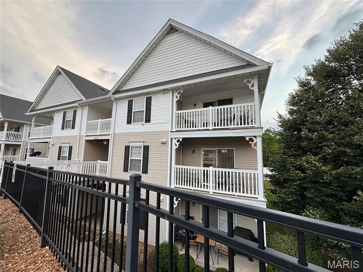 Property Photo:  2470 Lampong Drive 200B  MO 63125 