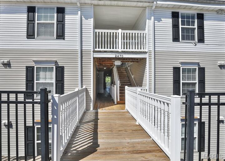 Property Photo: 2470 Lampong Drive 200B MO 63125