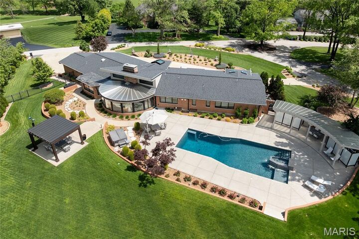 Property Photo:  7 Westwood Country Club  MO 63131 