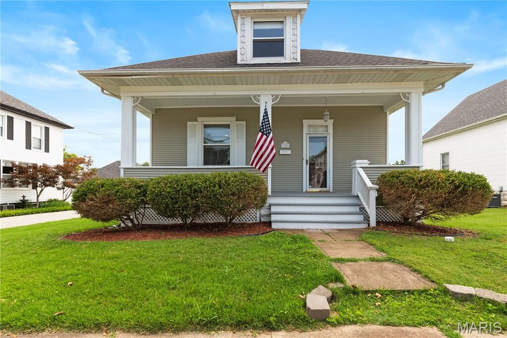 Property Photo:  1103 Madison Street  MO 63301 