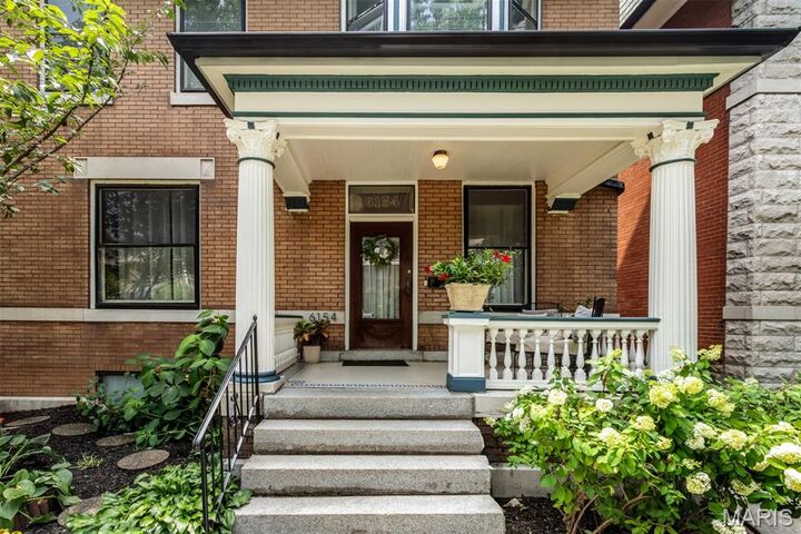 Property Photo: 6154 Kingsbury Avenue MO 63112