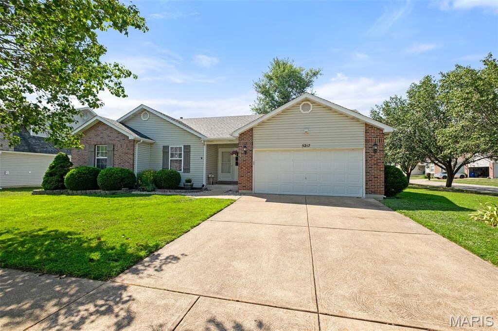 Property Photo: 5217 Summer Circle MO 63052