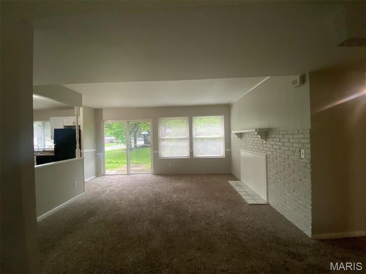 Property Photo: 2571 Burchard Drive MO 63136