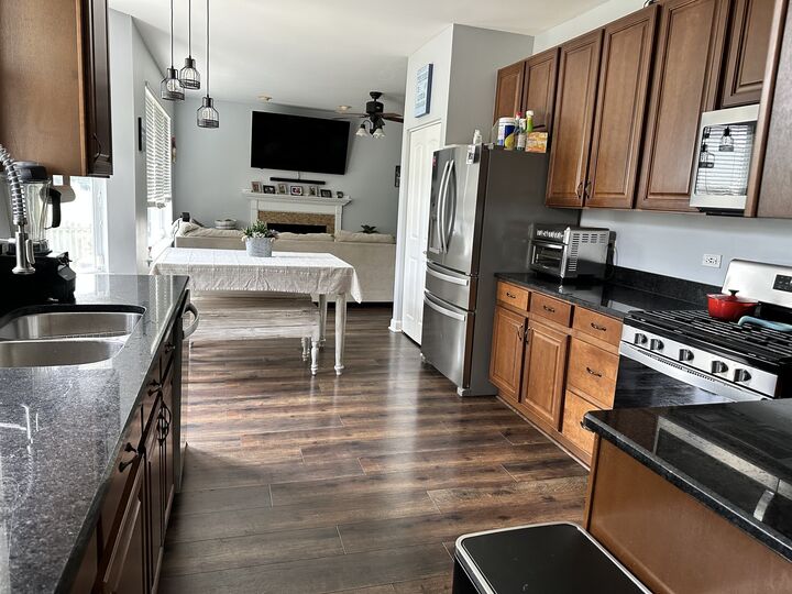 Property Photo: 11611 S Marathon Lane IL 60585