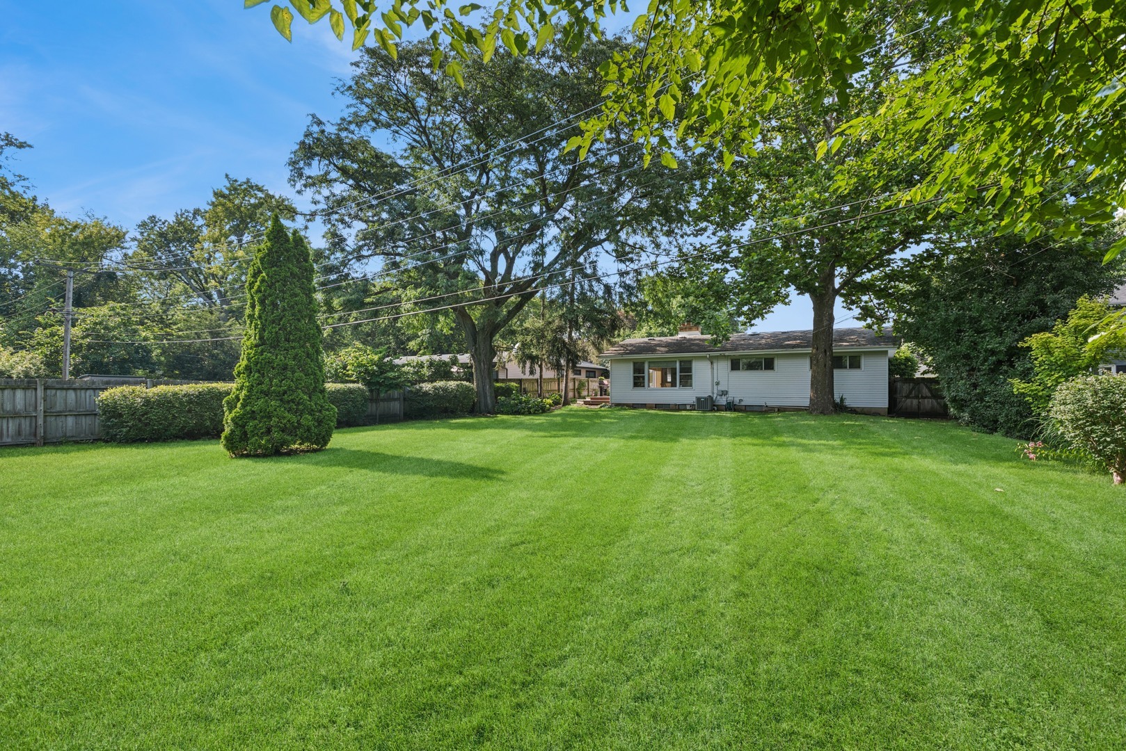 Property Photo: 22W603 Arbor Lane IL 60137