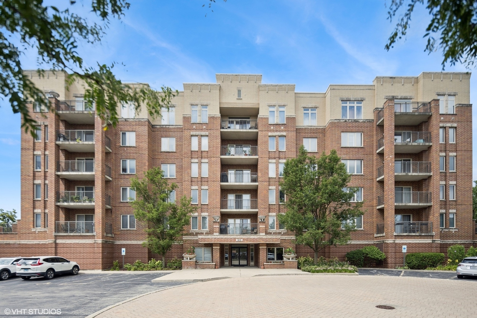 Property Photo: 615 Perrie Drive 407 IL 60007