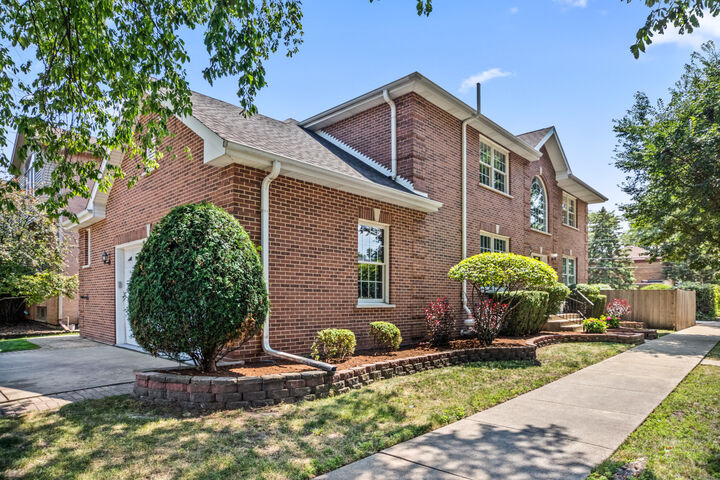 Property Photo:  9121 Linder Avenue  IL 60077 