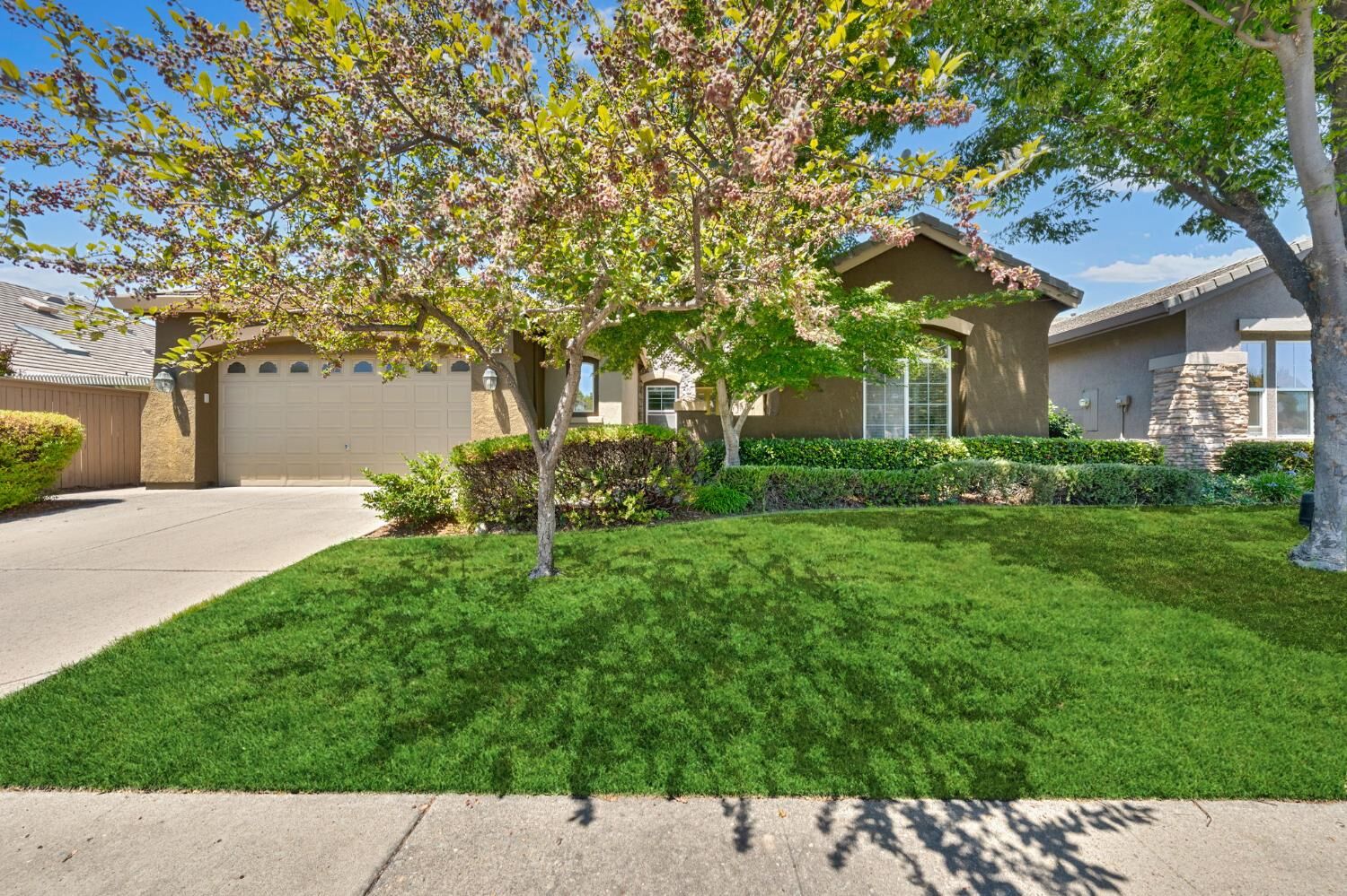 Property Photo:  1557 Manasco Circle  CA 95630 