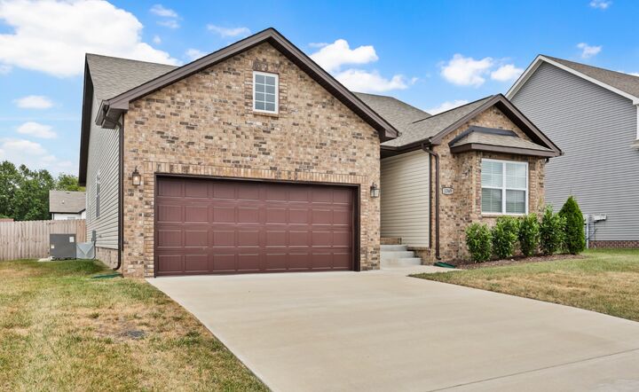 Property Photo:  1369 Harmon Ln  TN 37042 