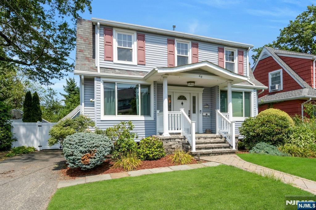 68 Lincoln Avenue  Westwood NJ 07675 photo