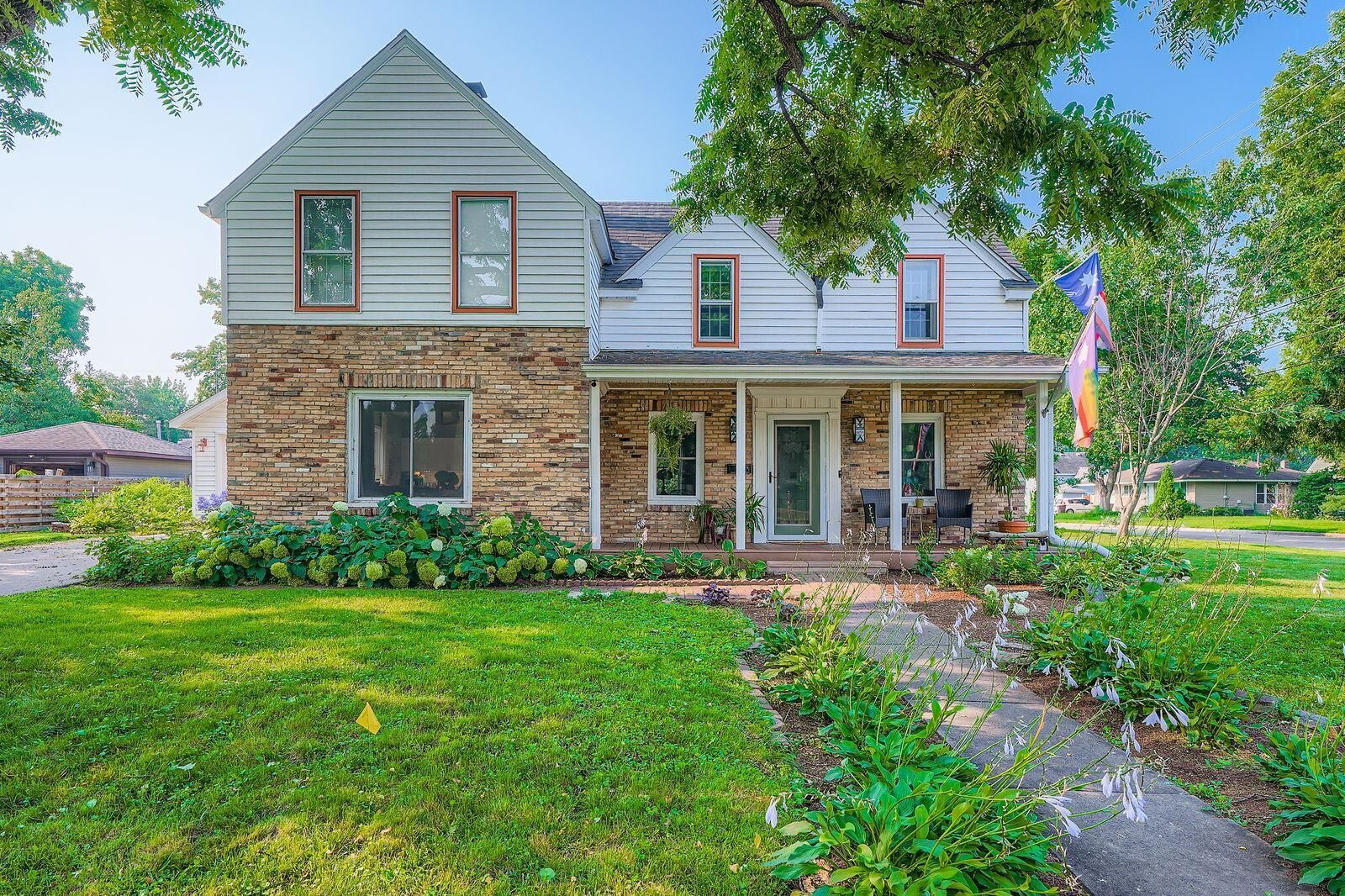 Property Photo: 735 6th Street W MN 55033