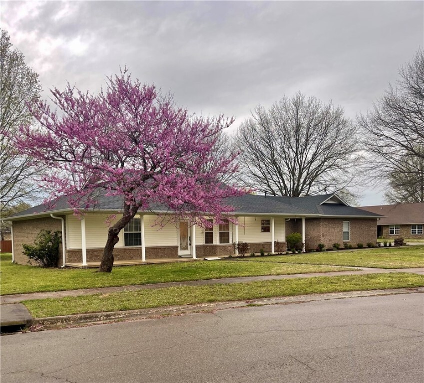 601 Westwood Avenue  Prairie Grove AR 72753 photo