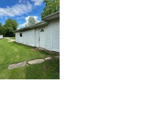 Property Photo:  904 E Poplar Street  IL 62832 