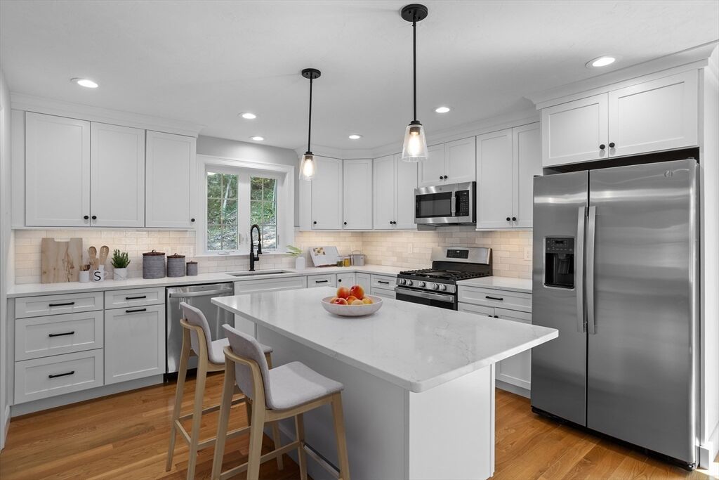 Property Photo: 514 Middlesex Tpke MA 01821