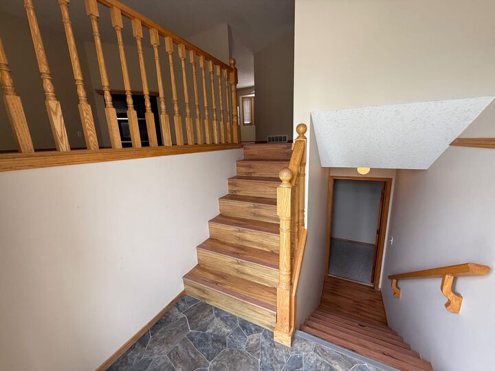Photo de la propriété:  6224 Cypress Close  AB T4H 1M7 
