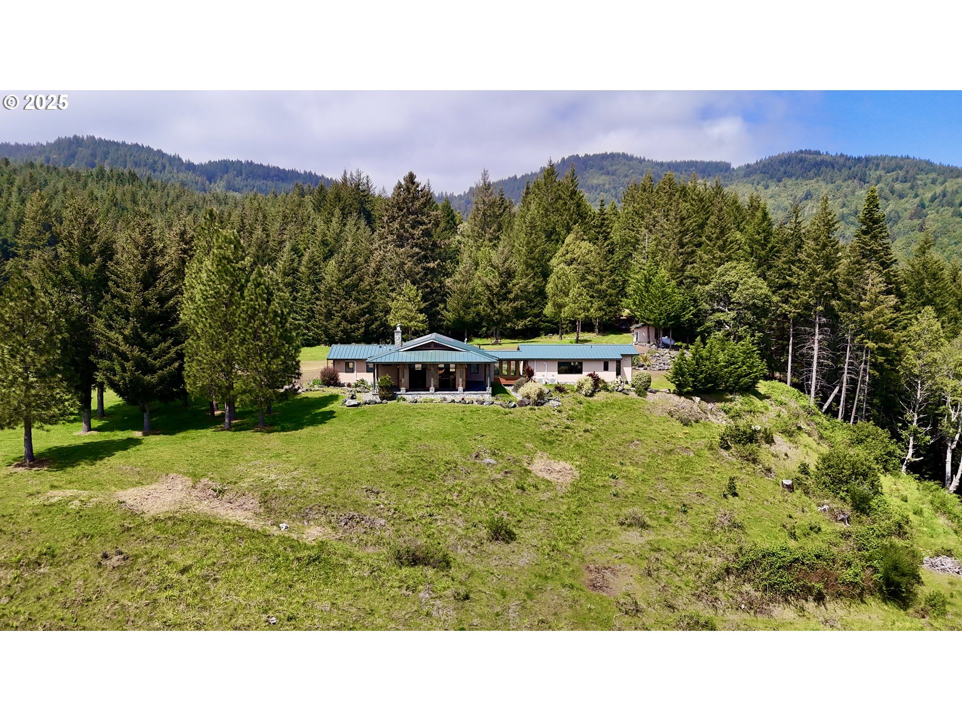 Property Photo: 32855 Miller Ranch Rd OR 97444