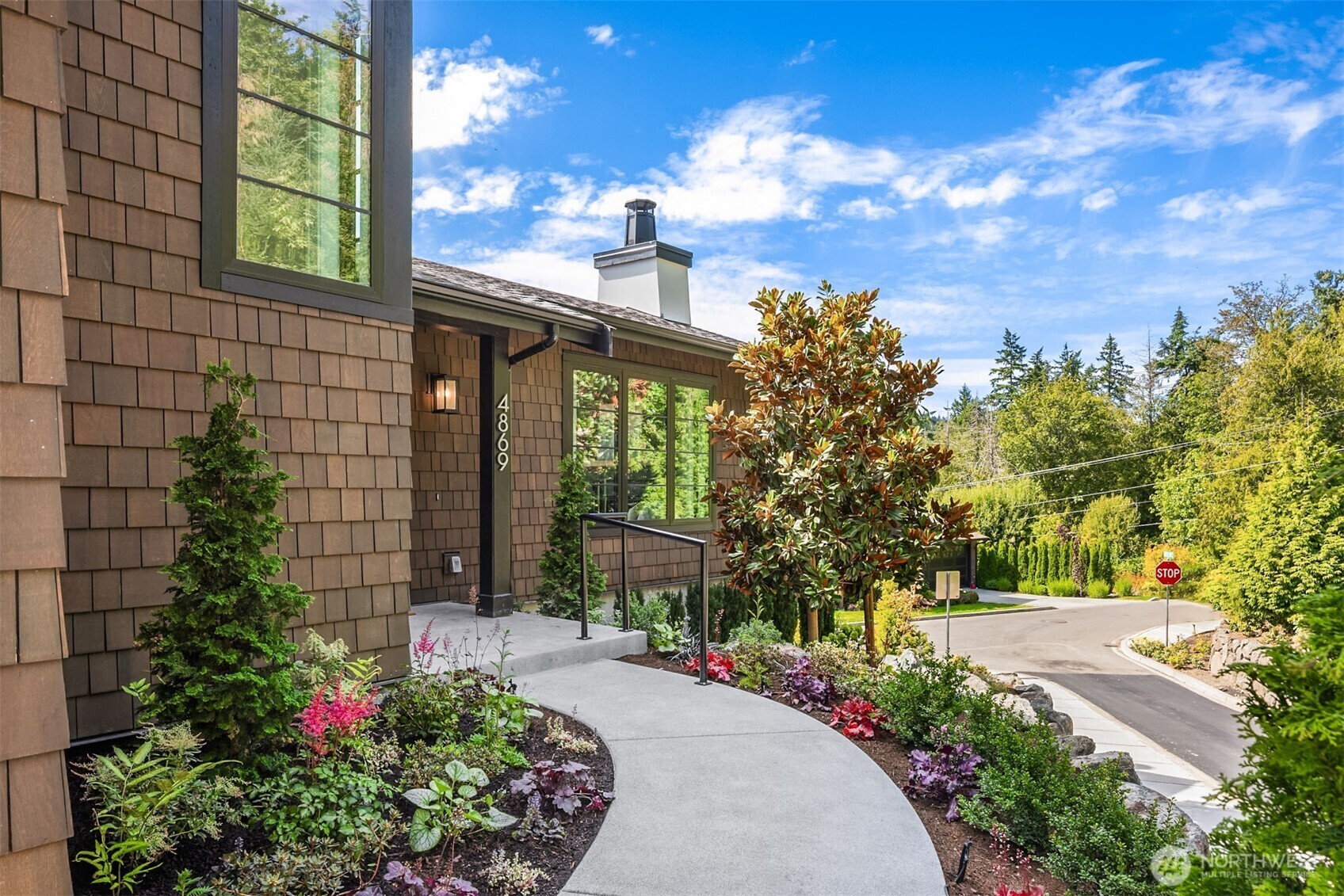 Property Photo:  4869  Rosalind Road NE  WA 98110 