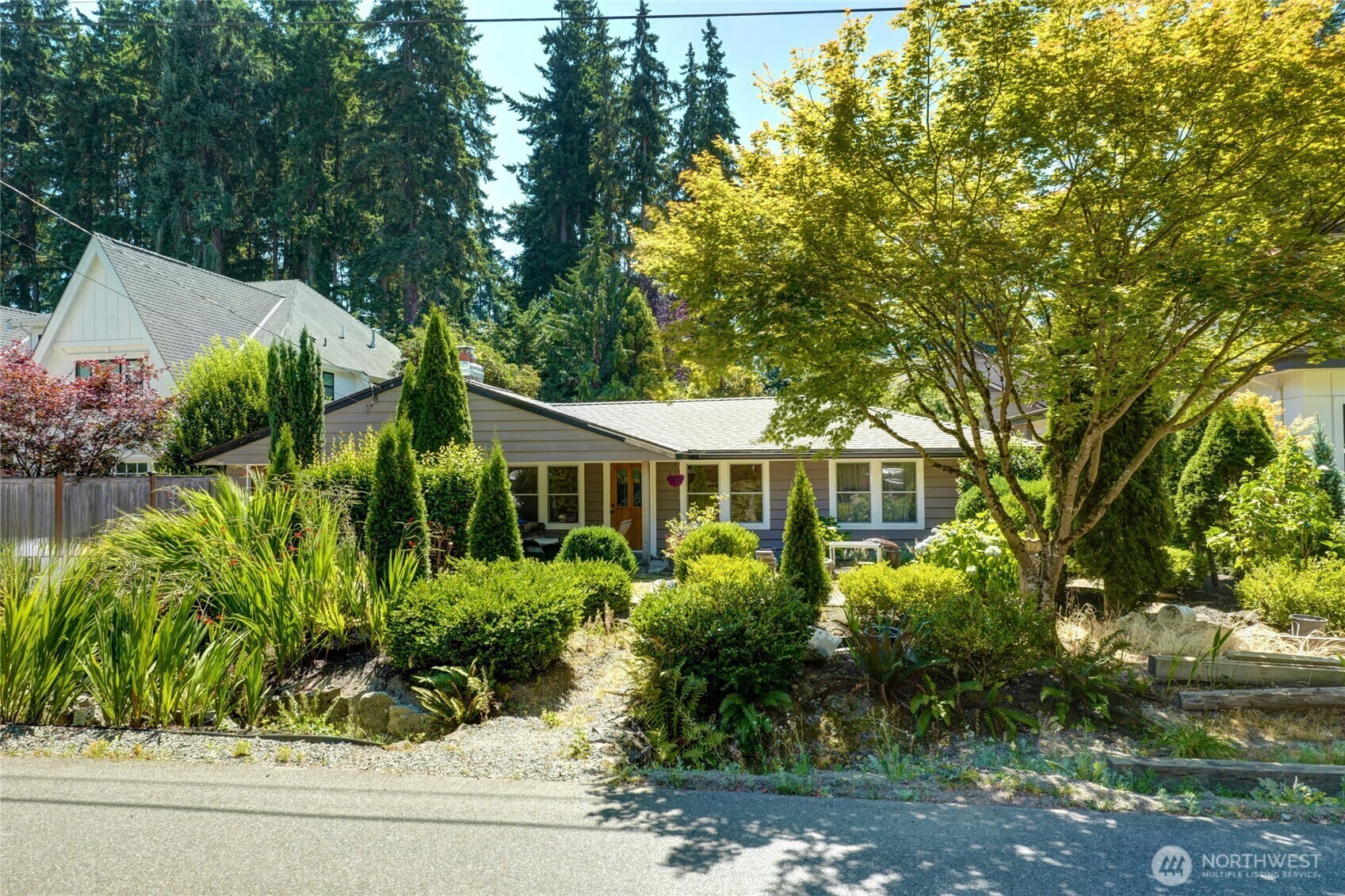 Property Photo:  10425 SE 20th Street  WA 98004 