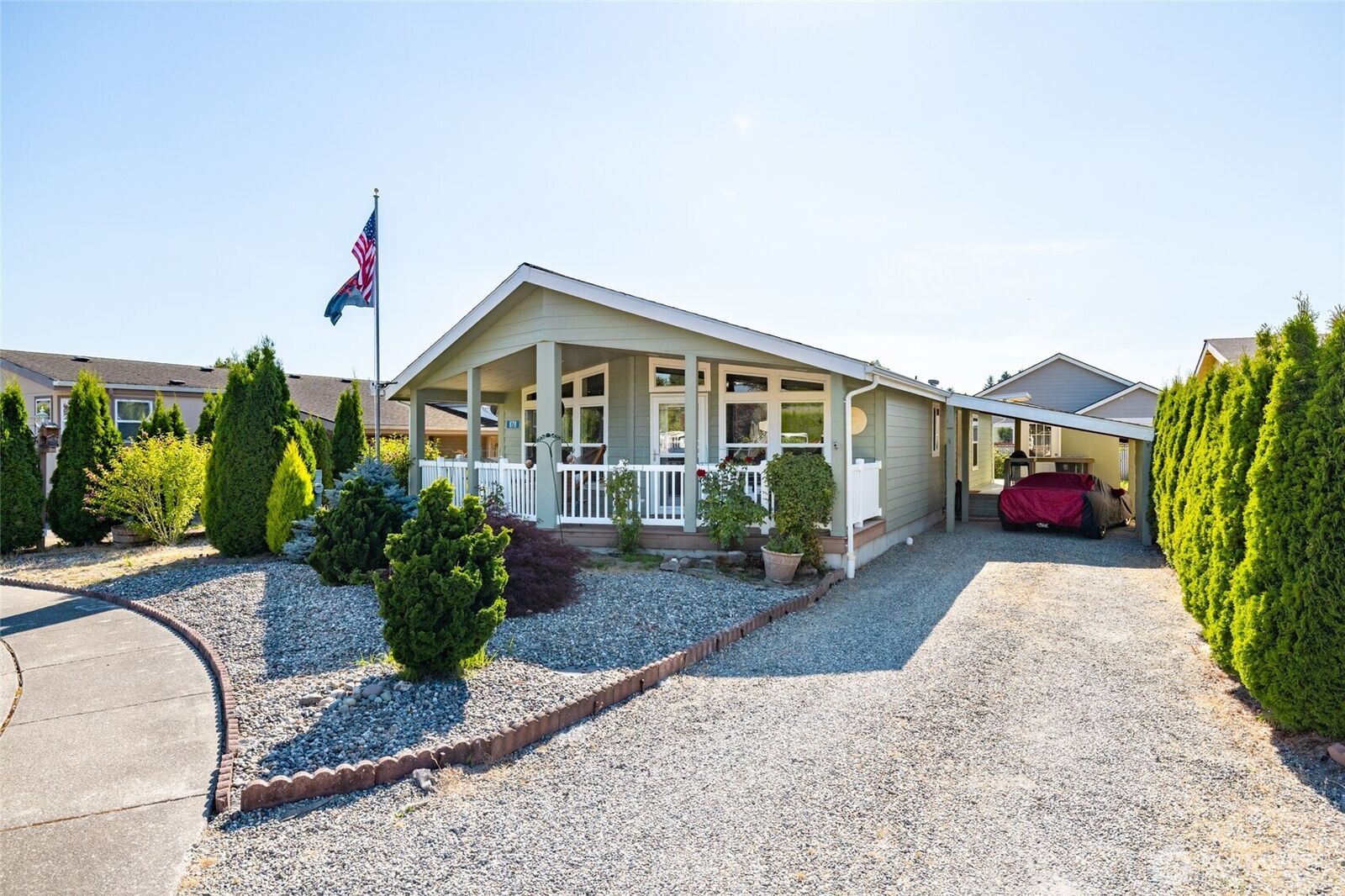 Property Photo:  878  Carriage Court 40  WA 98284 